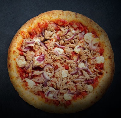 Pizza Thunfisch / Rote Zwiebeln 29cm